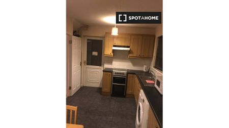 3-bedroom house for rent in Collinstown, Dublin - Photo 2