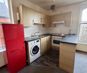 St Martins Square, Scarborough - Photo 5