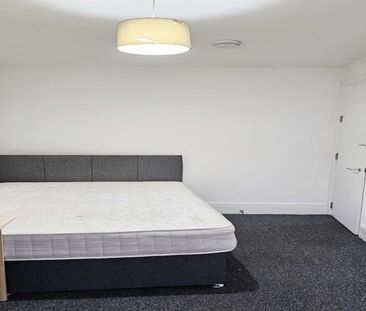 1 bedroom in a house share to rent - Photo 6