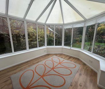 4 bedroom link detached house to rent - Photo 3