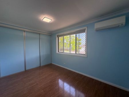 GREAT FAMILY HOME - Photo 4