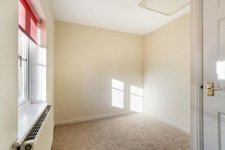 2 bedroom end of terrace house to rent - Photo 5