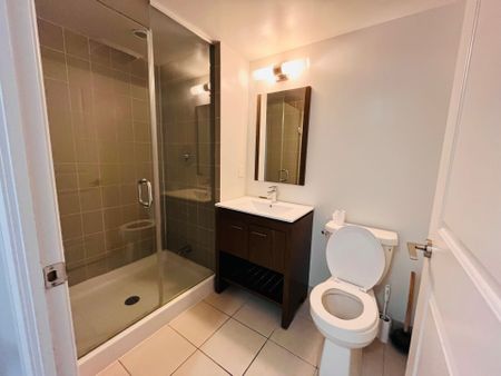 For Lease - 30 Meadowglen Place Unit# 612, Toronto, Ontario - Photo 4