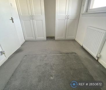 2 bedroom semi-detached house to rent - Photo 2
