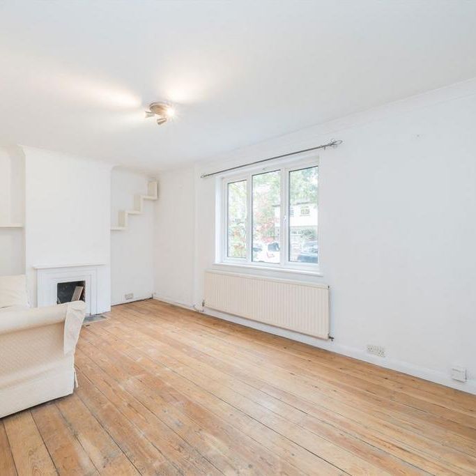 3 bedroom end of terrace house to rent - Photo 1