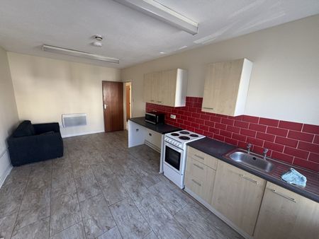 Woodfield Street, Morriston, SWANSEA - Photo 4