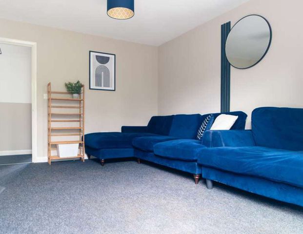 Beautifully Refurbished - Photo 1