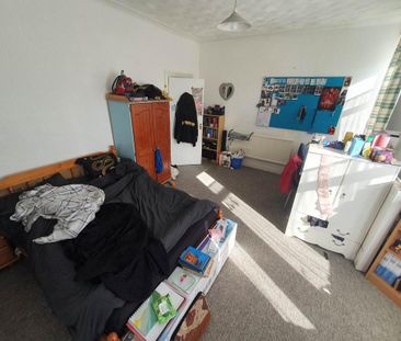 6 bedroom house to rent - Photo 4