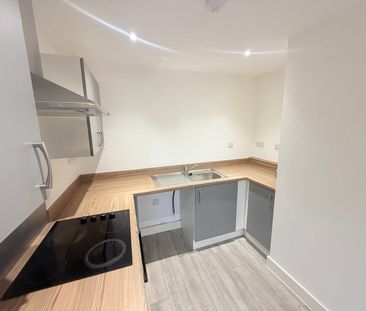 Newton Road, Yeovil, Somerset - Photo 2