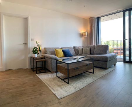 Epsom House Room1 - Photo 5