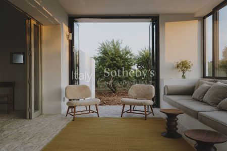 Single Family Home - Photo 2