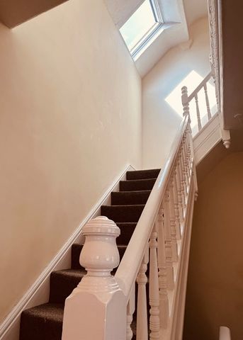 2 Bed Flat, Wood Road, M16 - Photo 4