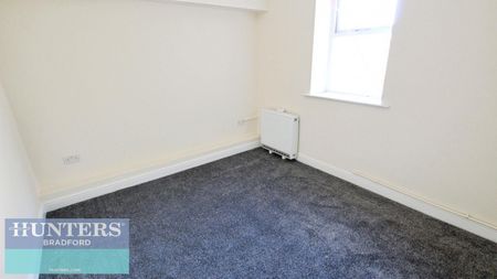 1 bedroom Flat To Let - Photo 4