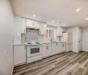 Spacious and Renovated 2+Den Cozy ON GRADE Unit in Winston Heights!... - Photo 1