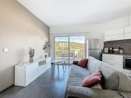 Location Appartement 2 pièces Meublé 38m² AJACCIO 20000 - Photo 3