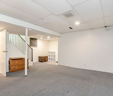 For Lease - 39 Courtleigh Square, Brampton, Ontario - Photo 3