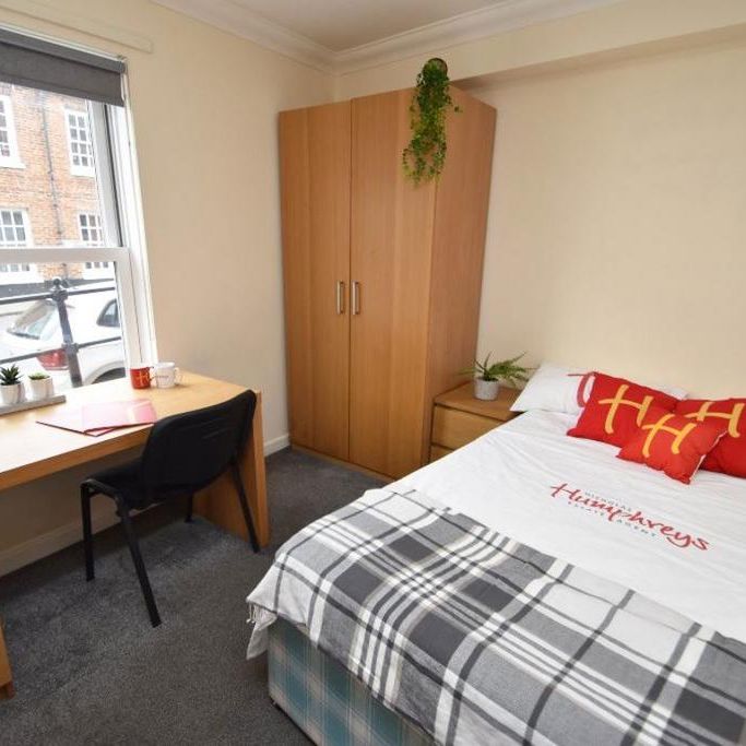 3 bedroom flat to rent - Photo 1