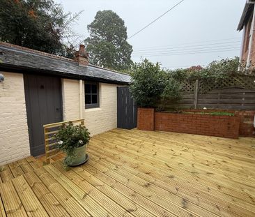 3 bedroom terraced house to rent - Photo 5