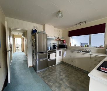 More than meets the eye on Melbourne - Photo 4