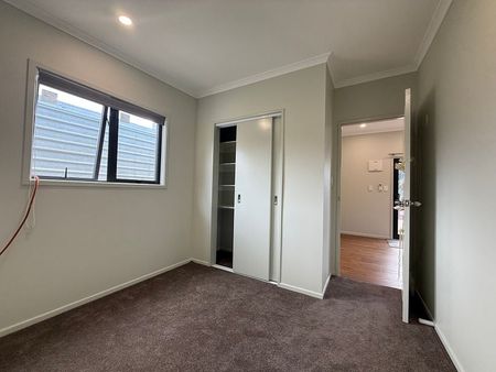 Brand New 2 bedroom Unit - Photo 4