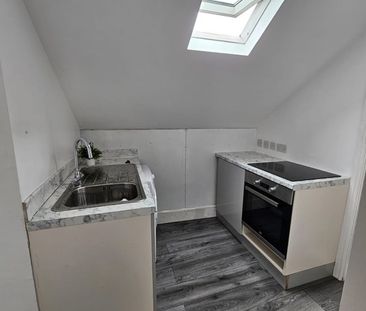 2 Bed Flat, Bullens Road, L4 - Photo 3