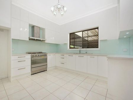 9 Iona Street, Blacktown NSW 2148 - House For Rent | Domain - Photo 4