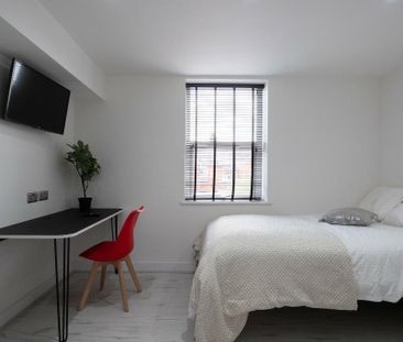 1 bedroom in a house share to rent - Photo 4