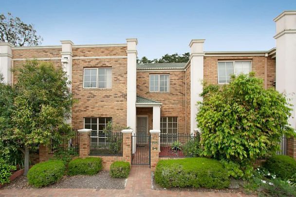 Elegant, low-maintenance Living Within The GWSC Catchment - Photo 1