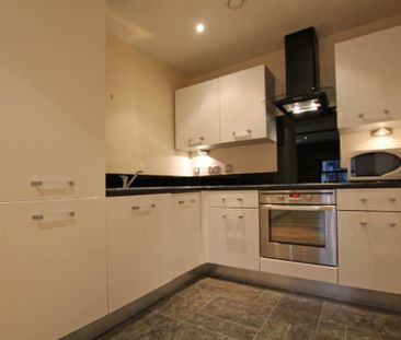 2 bedroom flat to rent - Photo 5