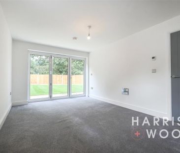 3 bedroom detached house to rent - Photo 3