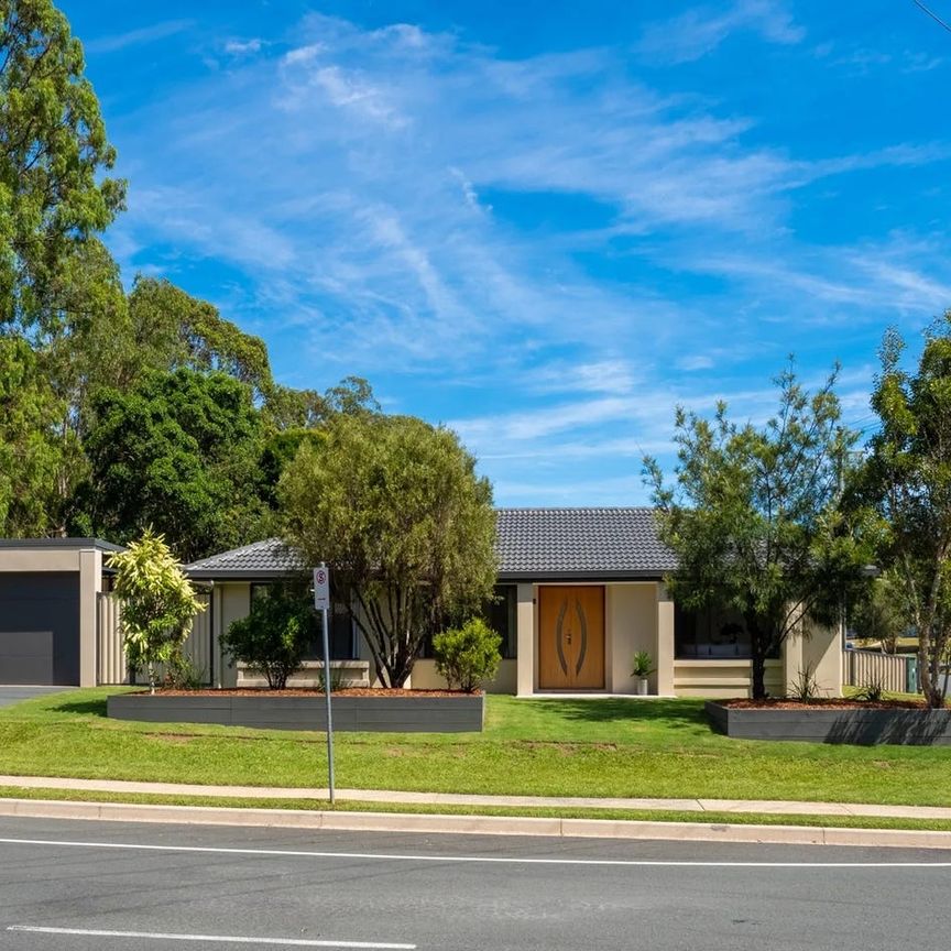 Stylish Corner-Block Home, Perfect for Entertaining - Photo 1