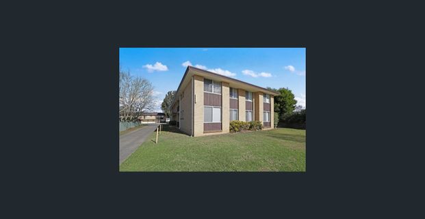 Unit in Prime Location - Photo 1