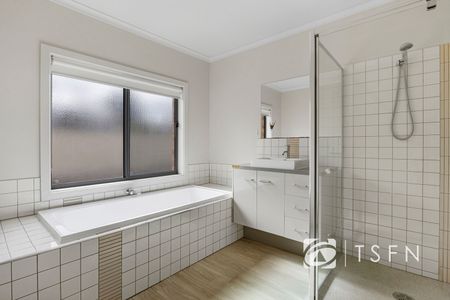 128 Myrtle Rd, Ascot - Photo 2