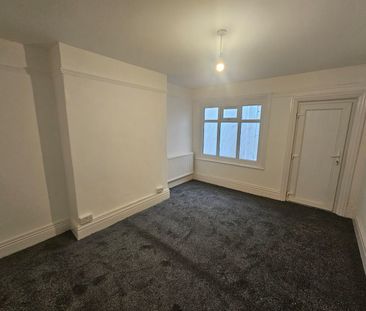 1 Bed Flat, Rowson Street, CH45 - Photo 2