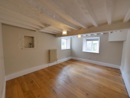 5 bedroom detached house to rent - Photo 2