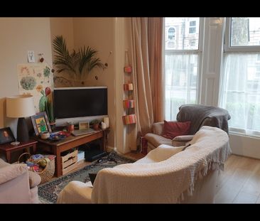 2 Bed Flat, Cheltenham Road, BS6 - Photo 1