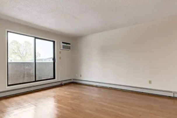 2 Bedroom - Photo 1