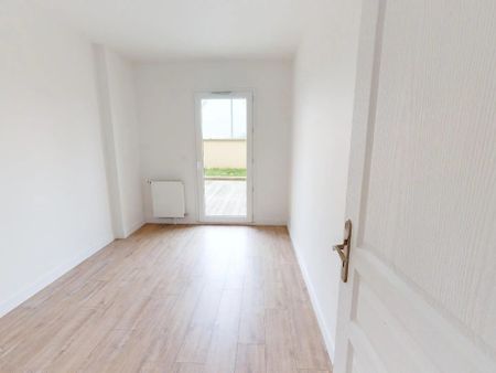 Location Appartement 3 pièces 73 m2 à Le Coudray - Photo 2
