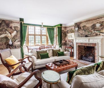 A Grand Country House with Parkland, Guest Accommodation and a Pool - Photo 1