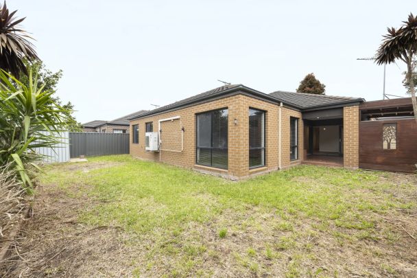 Modern Family Living in the Heart of Manor Lakes - Photo 1