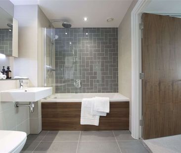 Rent in the iconic Thames Quarter building in the heart of Reading'... - Photo 1