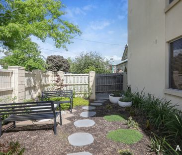 ONE BEDROOM DELIGHT! - Photo 2