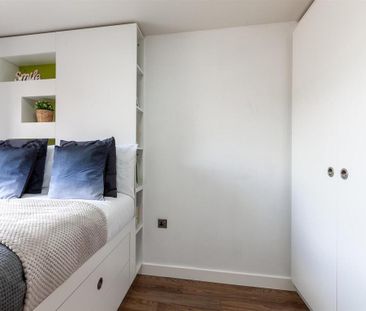 1 bedroom in a flat share to rent - Photo 5