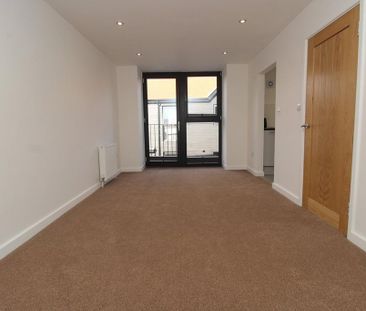 2 bedroom end of terrace house to rent - Photo 6