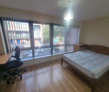 3 bedroom terraced house to rent - Photo 5