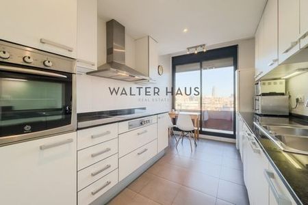 Barcelona, Barcelona - Photo 2