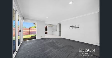 Beautifully Presented Unit in a Secure, Quiet Complex - Photo 2