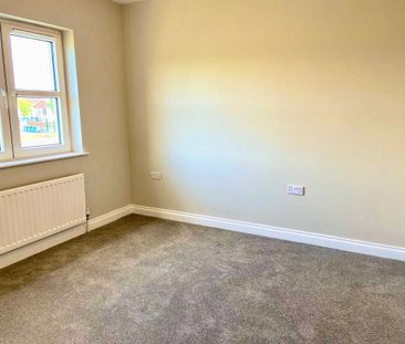 Apt 3 22 Highgrove Meadows Ballygomartin Road, Belfast, BT13 3FX - Photo 6