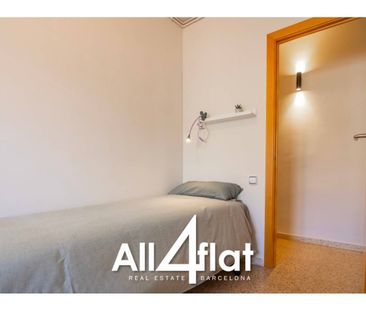 Piso de alquiler en Calle Salvador Olivella, Centre - Photo 2