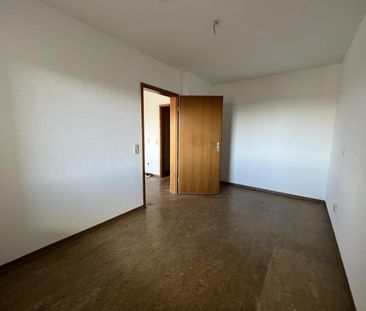 ACHTUNG REGISTRIERUNG BEI DER STADT NÖTIG! Nur für Gießener Seniorinnen & Senioren: Gemütliche und helle 2 Zimmer-Wohnung mit Balkon, Curtmannstr. 38, Gießen - Photo 2